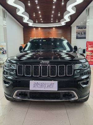 JEEP Grand Cherokee 2017 Model 3.0L 4X4 AWD Perfect Condition Maximum Torque 200-300Nm