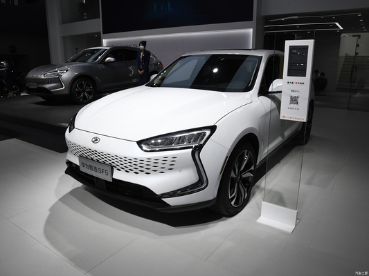 Hybrid Energy Type 2021 Model Huawei Seres SF5 Electric Car EVR 4WD Top Speed 210 KM/h