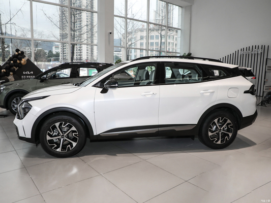 2023 KIA Sportage Gas/Petrol SUV Car Front Disc Rear Disc Brake System and Metal Roof Rack
