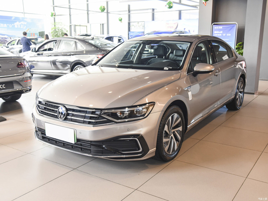 116KW Total Motor Power 2022 Magotan Plug-in Hybrid GTE Luxury 4-Door 5-Seater Vehicle