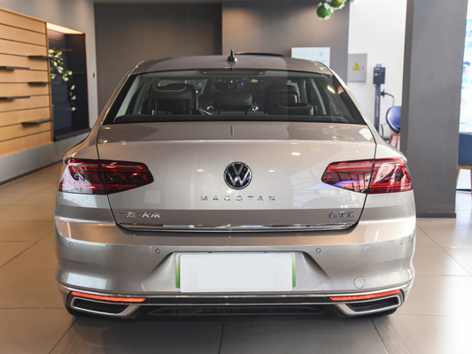 116KW Total Motor Power 2022 Magotan Plug-in Hybrid GTE Luxury 4-Door 5-Seater Vehicle