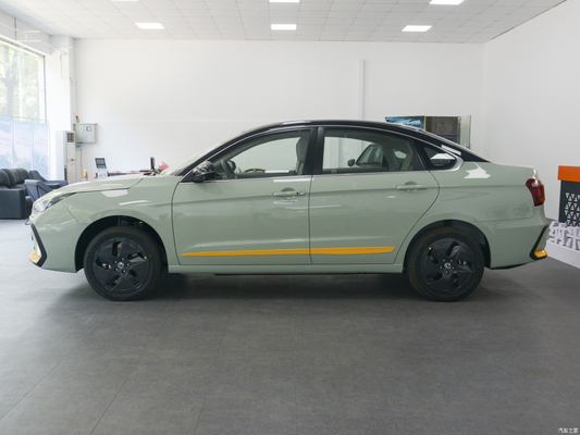 As Picture 2023 Dongfeng Aeolus E70 Yizhi Version 420KM Battery Life Hybrid Fuel Type