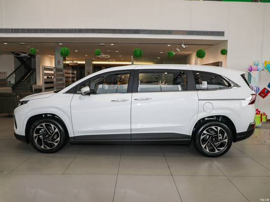 2022 Left-Steering 207T GDi 5-door 7-seater MPV Gasoline Car with Car Entertainment System