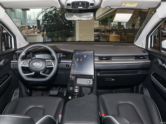 2022 Left-Steering 207T GDi 5-door 7-seater MPV Gasoline Car with Car Entertainment System
