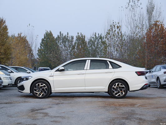 2023 Volkswagen Sagitar 300TSI DSG Leap Version Sedan with Rear Camera and Automatic AC