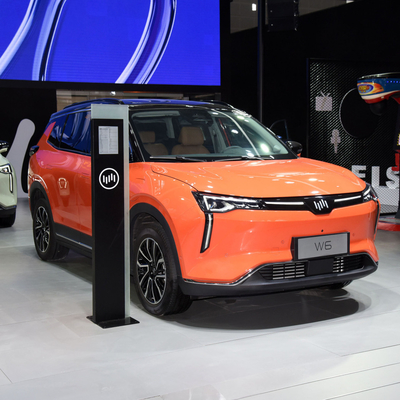 Energy Weima Weltmeister W6 Electric Car with 160KM/h Top Speed and 160KW Motor Power