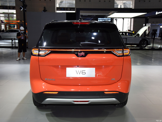 Energy Weima Weltmeister W6 Electric Car with 160KM/h Top Speed and 160KW Motor Power