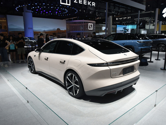 2023 Weilai Nio ET5 560KM 75KWh Touring Electric Car High Speed Luxury Sedan for Needs