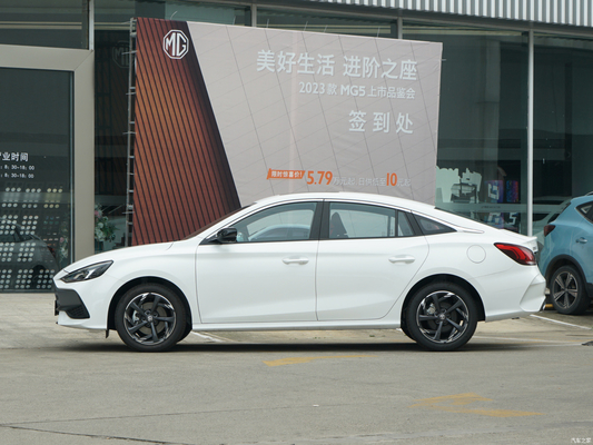 Automatic Air Conditioner Mg5 2023 300TGI DCT flagship 4-door 5-seater sedan with Top Speed of 200 KM/h