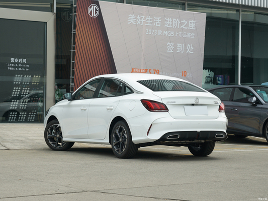 Automatic Air Conditioner Mg5 2023 300TGI DCT flagship 4-door 5-seater sedan with Top Speed of 200 KM/h