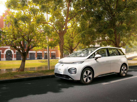 Left Drive Mini Ev Hatchback Wuling Baojun Cloud Yunduo Pure Electric Car Four-Door Five-Seater