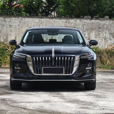 Stylish 2023 Red Flag h5 1.5T DCT 4-door 5-seater car with R17 Tires and LED Headlights