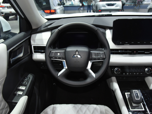Electric Steering System 2023 Mitsubishi Outlander 1.5T Four-Wheel Drive Zunyao SUV