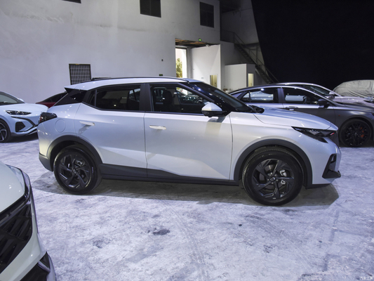 -made 2023 GAC Trumpchi GS3 SUV Best Choice with Panoramic Sunroof and FWD Drive