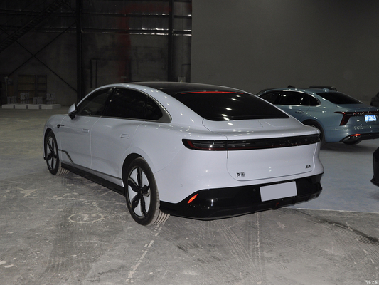 Long-Range Capability 375KW VOYAH 4-door 5-seater Sedan with 730km CLTC Range