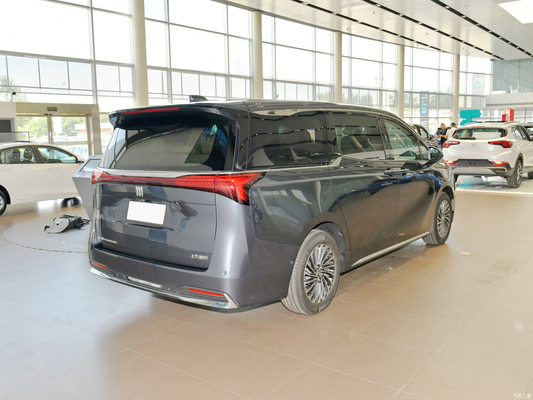 Buick Century 2023 MPV 2.0T 5 Doors 7 Seats Electric Parking Brake for Smooth Driving