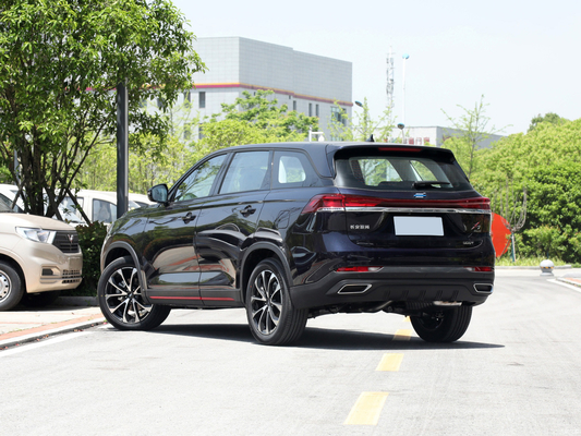 5 Door 5 Seat SUV 2023 Changan Oshan X7 Plus Gas Car with 4730*1870*1720mm Dimensions