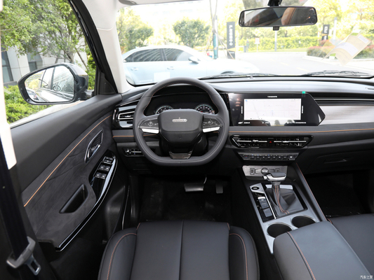 5 Door 5 Seat SUV 2023 Changan Oshan X7 Plus Gas Car with 4730*1870*1720mm Dimensions