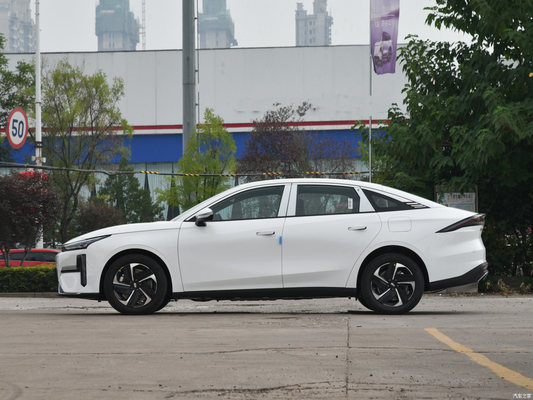 Geely Galaxy L6 2023 60km Hybrid PLUS Sedan As picture 1.5T Electric Car for CLTC 60k