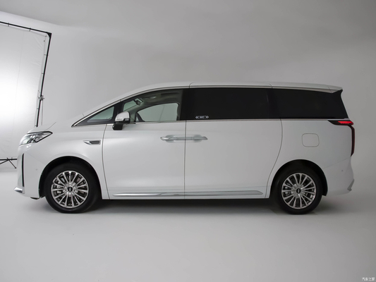 Experience the Best of Both Worlds with the Hybrid WEY Gaoshan DHT PHEV Electric Vehicle