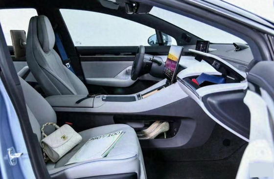 210 KM/h Top Speed Huawei Chery LUXEED S7 Electric Auto Sedan 4 Door 5 Seater Hybrid