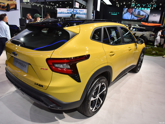 135KW Left Steering Chevroletseeker Compact SUV 1.5T CVT RS Honeycomb Gasoline Car Made