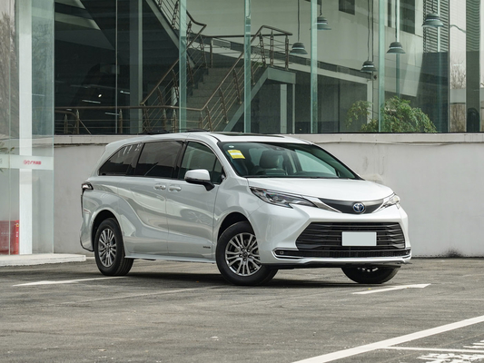 2022 1.5L Clean Version 4-Door 5-Seat Sedan Hybrid Gasoline Vehicle with Touch Screen
