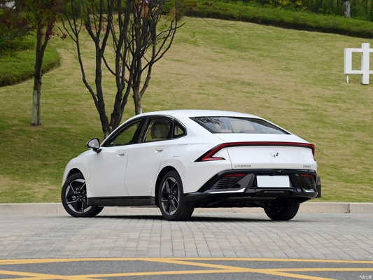 Wuling Xingguang 2023 150 Advanced Hybrid Sedan 4door 5seats 105KM Pure Electric Range