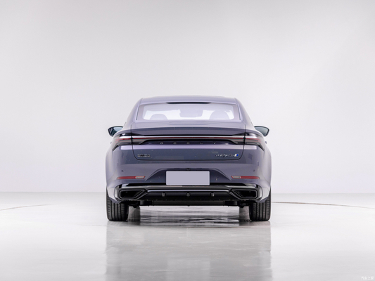 Geely Preface L 1.5TD Hybrid Luxury Sedan with 4 Forward Shift and Front 1 Rear 1 Radar