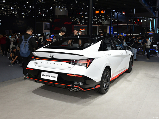 2023 Hyundai Elantra 1.5L CVT LUX Sedan The Perfect Combination of and Performance