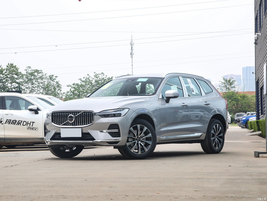 2024 Volvo XC60 B5 48V Light Hybrid 4WD Luxury Mid-Size SUV with 5 Seats and 6 Airbags