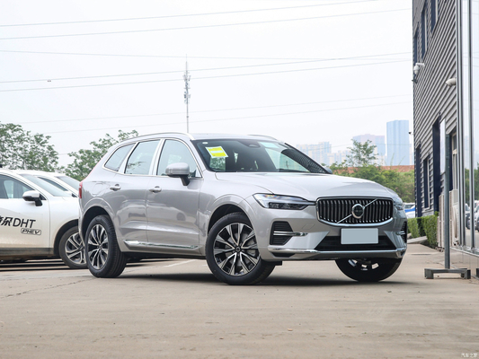 2024 Volvo XC60 B5 48V Light Hybrid 4WD Luxury Mid-Size SUV with 5 Seats and 6 Airbags