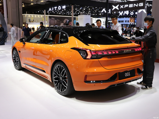 Avto Electric Geely Zeekr 001 140kwh 2024 Electric Car with 100% Electricity Fuel