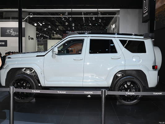 Tank 700 Hi4-T 2024 Hybrid SUV with 120KW Motor Power and 5-Door 5-Seat Body Structure