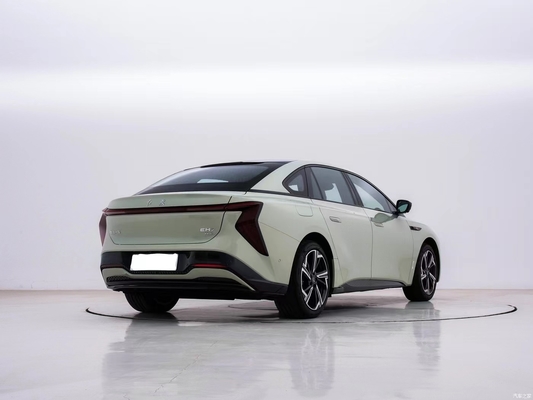 2024 Hongqi EH7 760 Pro Four-Wheel Drive Energy Vehicle with 4 Door 5 Seats Body Structure