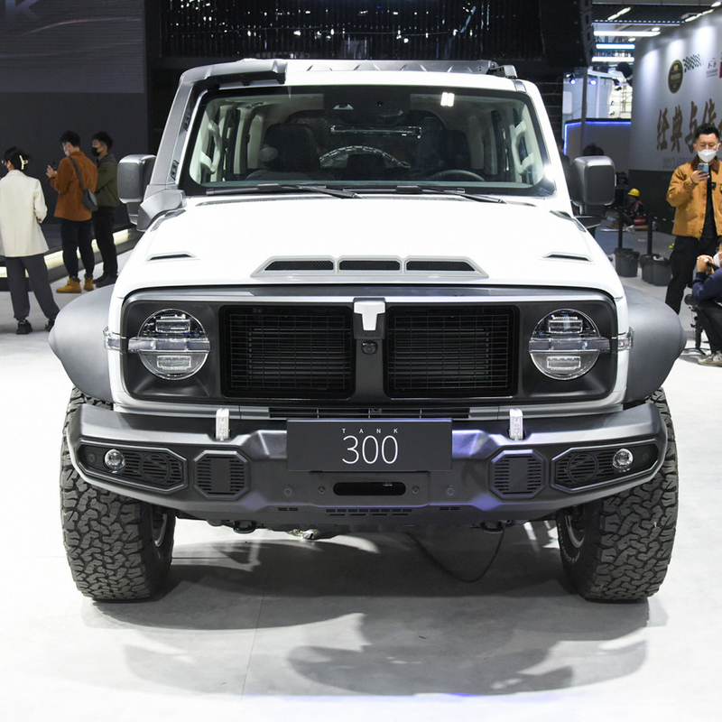 2023 GWM Off-road Tank 300 SUV Car 2.0T Petrol Fuel 4WD Equipped with LED Headlight