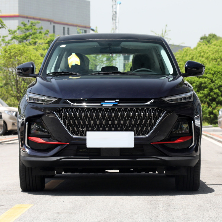 5 Door 5 Seat SUV 2023 Changan Oshan X7 Plus Gas Car with 4730*1870*1720mm Dimensions