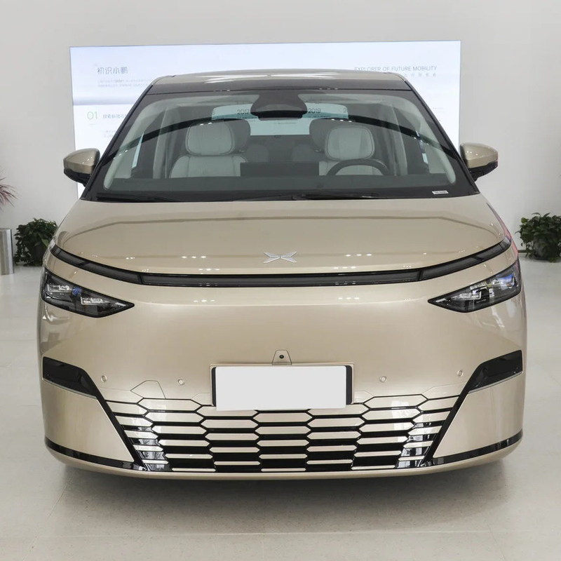 As picture Xpeng X9 2024 model 702 super long battery life PRO with 235KW total motor power